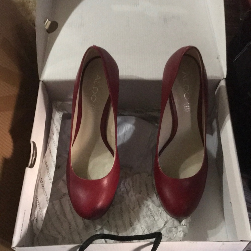 Aldos burgundy platform heels